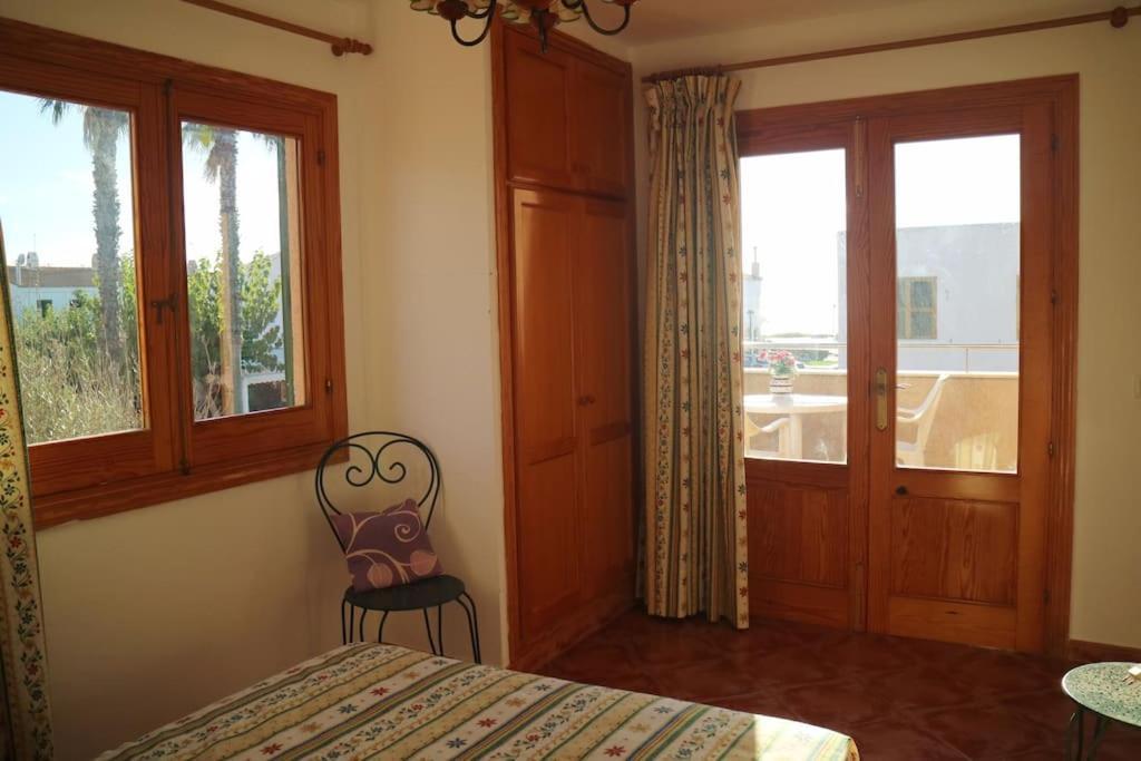 קאלה בלנקה Spectacular Villa With Swimmingpool In Cala Blanca מראה חיצוני תמונה